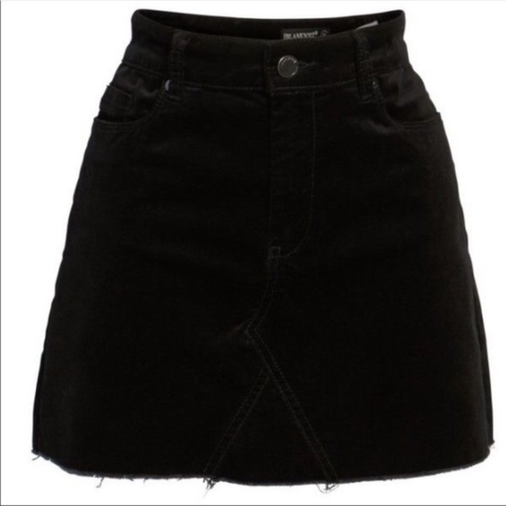 NEW REVOLVE ANTHROPOLOGIE BLANK NYC Black Velour Mini Skirt 25